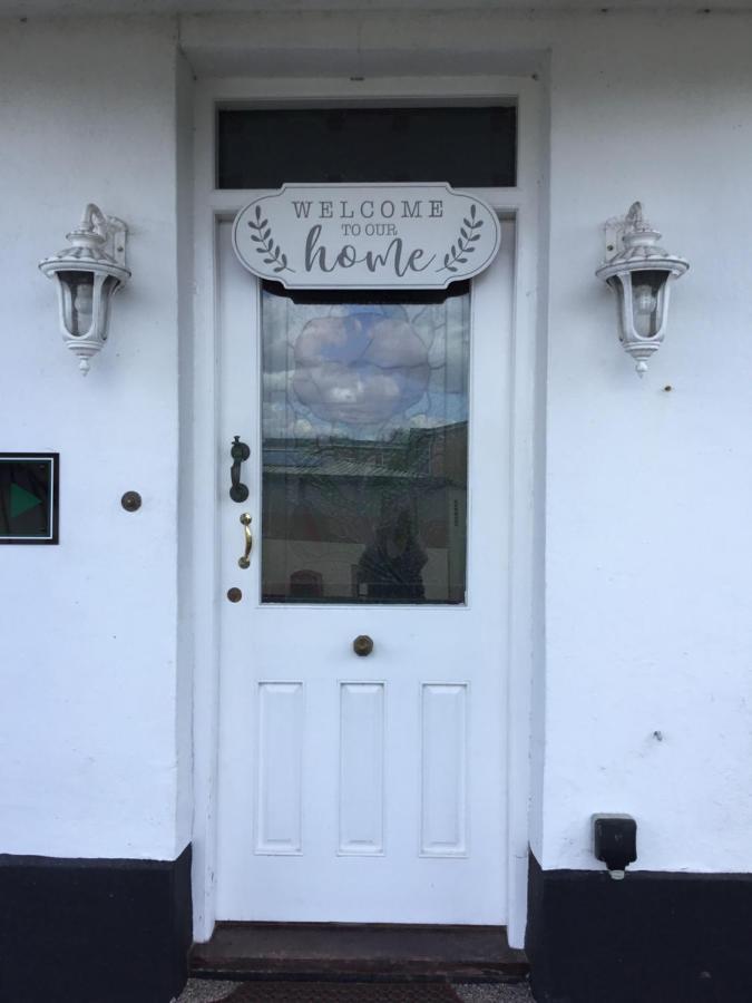 The Station Guest House Galmpton Exterior foto