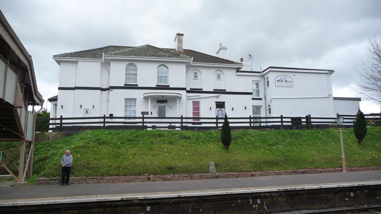 The Station Guest House Galmpton Exterior foto